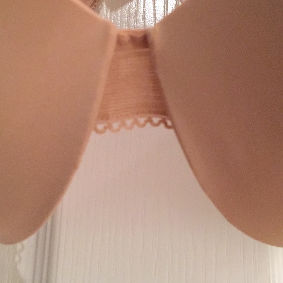 Calvin Klein Women’s Padded Underwire Bra - Picture 2 of 7